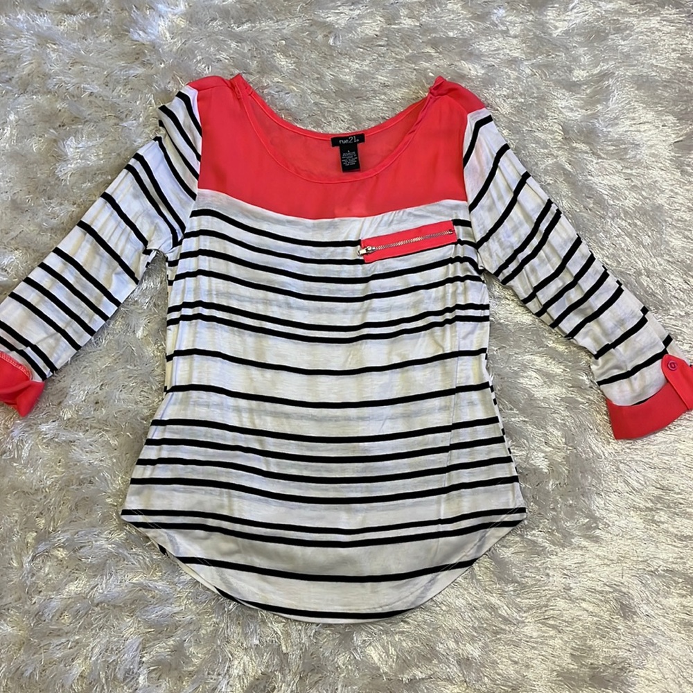 Rue 21 hot pink and white shirt